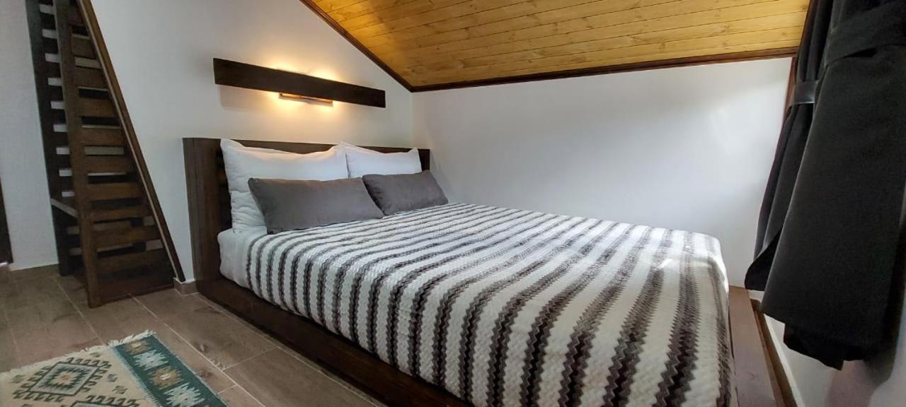 Kale Guesthouse Гирокастра Экстерьер фото